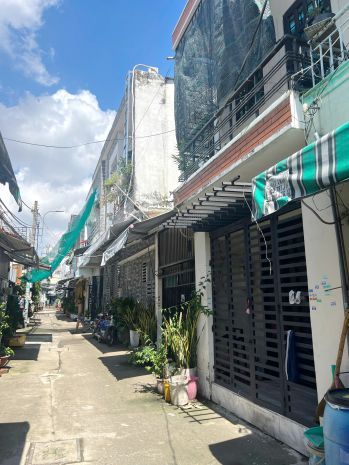 Nhà cũ 4x16 hẻm xe hơi c3 phạm hùng,bình hưng,bình chánh. 7269935