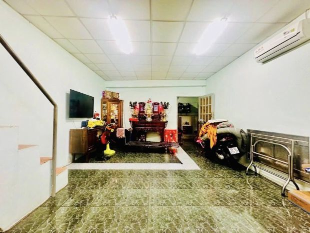 Thoại ngọc hầu  mặt tiền giá hẻm  ngang 5.3m nở hậu  2 tầng 7270765