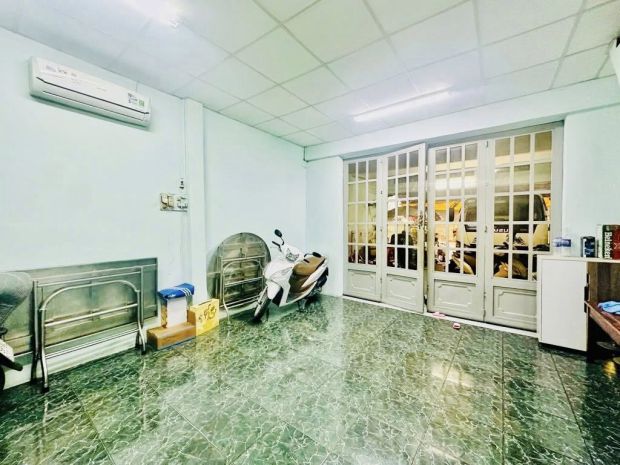 Thoại ngọc hầu  mặt tiền giá hẻm  ngang 5.3m nở hậu  2 tầng 7270767