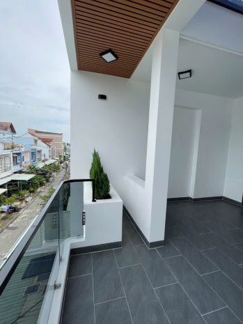 Bán nhà đẹp 2 tầng p.biên hòa,đường nhựa 2 ô tô,nội thất 7270854