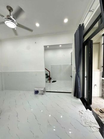 Bán nhà hxh trường sa, phường 3, tân bình 4*10 4 tầng chỉ 7271849