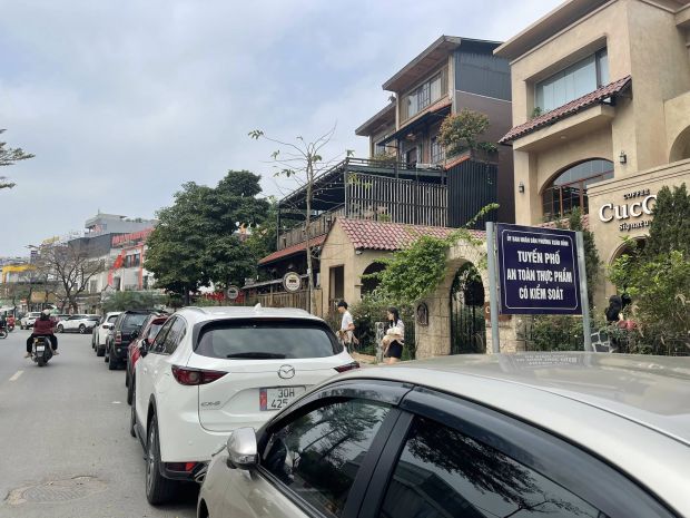 Bán biệt thự mặt phố ngoại giao đoàn - nguyễn xuân khoát. 7272075