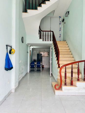 Cho thuê nhà ngõ 902 kim giang, 4.5 tầng x 36m2, 5 ngủ, 3 7277759