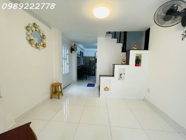 Lê văn sỹ- p12 - 3.6x10- 5 tầng - 6 pn 7wc - xe hơi tới nhà 7279326