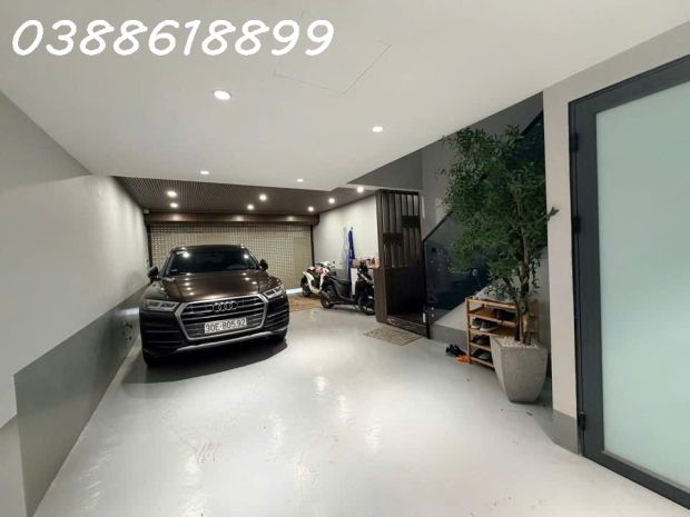 Bán nhà liễu giai 100 m x 5 tầng, mt 5,5m  thang máy  2 7279590