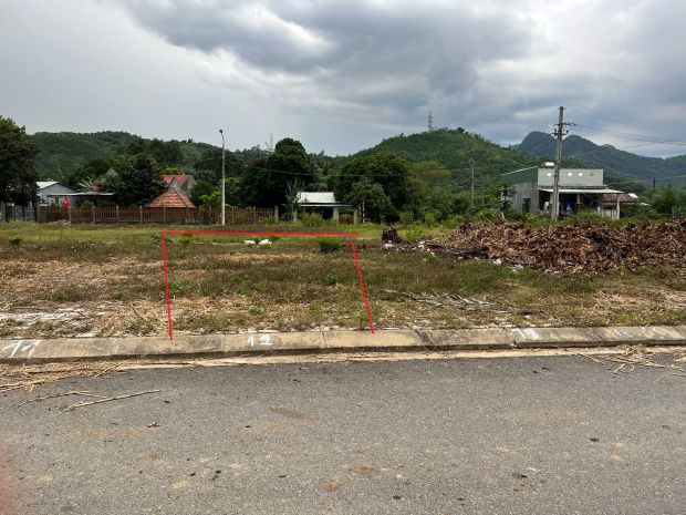 Bán bất động sản đường nhựa 5,5m thị trấn thạnh mỹ, huyện na 7283010