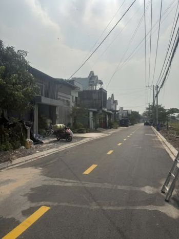 Ban đât 5x21m gia 3,7 ty đương 6m ba điêm 5 7285878