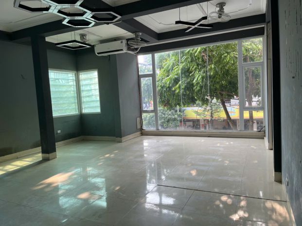 Chính chủ cần cho thuê nhà mặt phố 241 chiến thắng  hà 7287888