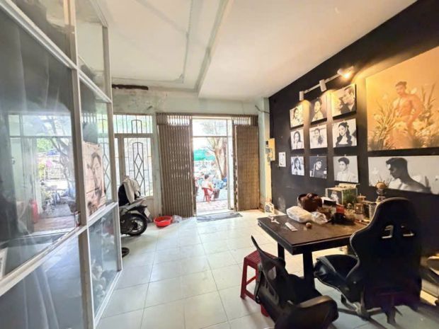 Bán nhà hẻm 12m dương quảng hàm ngang 6m 102m2 3 tầng kd 7287897