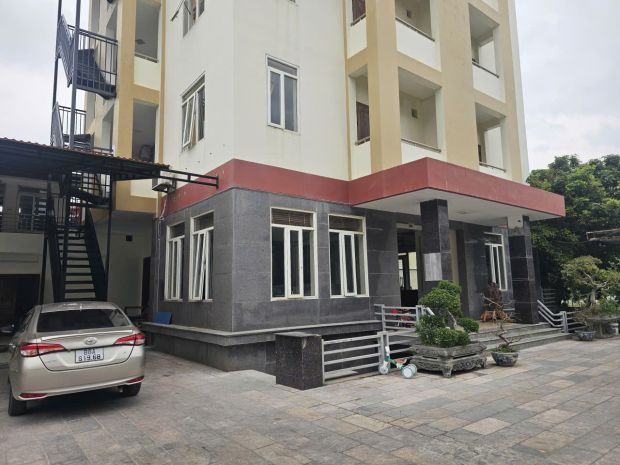 Mời thuê khách sạn 30 phòng, giá đẹp tại trung tâm phường 7288330