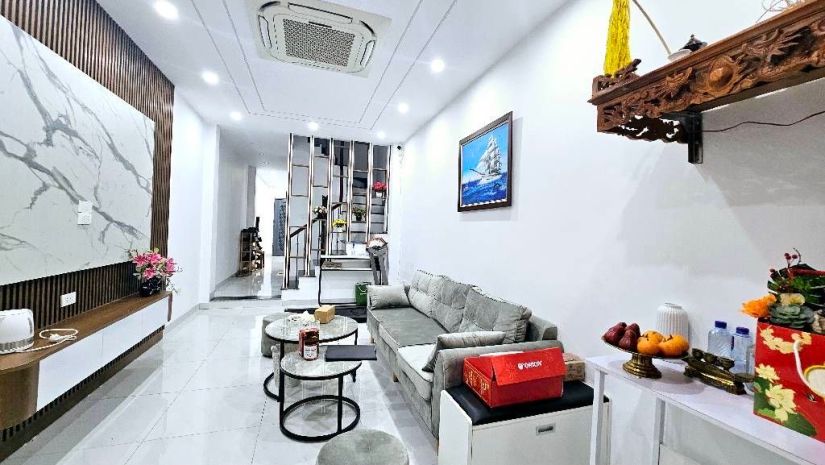 Văn cao dt 45m x5 tầng 16,8 tỷ ngõ 3m thông,cách ô tô 7288679