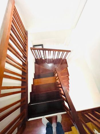 Nhà mới phố lạc long quân 45m 5t giá 17,2 tỷ nhà mới ngõ 7288697