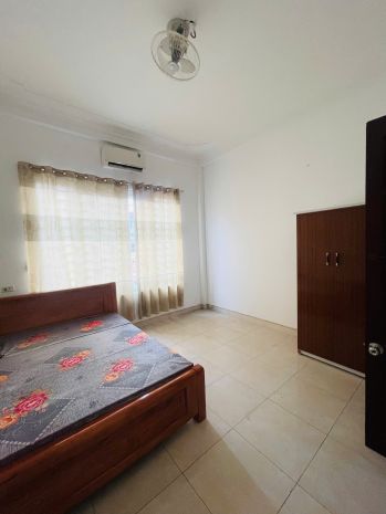 Cho thuê nhà 4 tầng  phố phạm ngọc nhị, tt đồng văn, duy 7289631