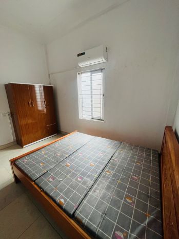 Cho thuê nhà 4 tầng  phố phạm ngọc nhị, tt đồng văn, duy 7289633