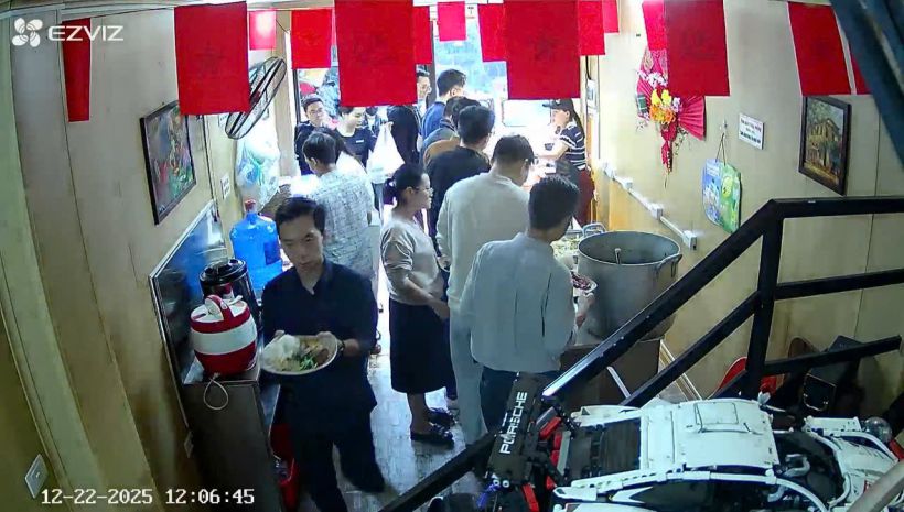 Sang nhượng gấp quán cơm văn phòng  ngõ 1 tôn thất tùng, 7290387