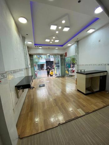 Cho thuê nhà mặt tiền độc lập q.tân phú 72m², 2tầng - 7291258