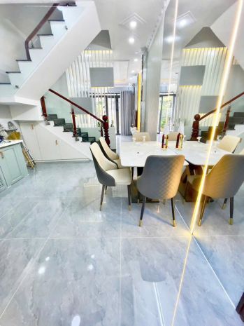 Nhà 3 tầng, xe tải đổ cửa, cạnh phú mỹ hưng, sát mặt tiền, 7292503