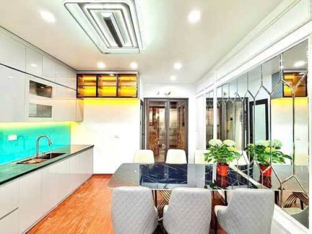 Lạc long quân  bán nhà đẹp 5t 5055m² mt 5.1m  giá chào 7293675