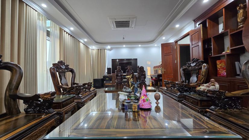 Bán nhà phố ngọc hà 62m 5 tầng mặt tiền 5m 20 tỷ 7294507