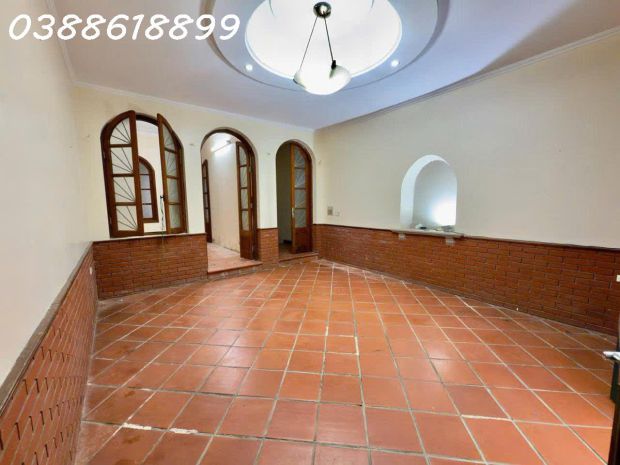 Bán phân lô trần quốc hoàn, cầu giấy 61mx5t, mt 5m- gara ô 7294606