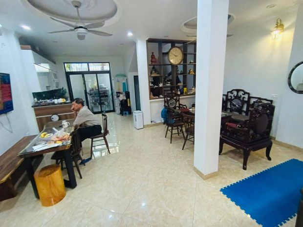 Bán biệt thự sân vườn lạc long quân 5tầng 95m² mt 5.5m 7296281