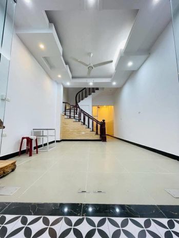 Bán nhà phố võng thị 30m2 6tầng mặt tiền 3.8m 7.9 tỷ gần hồ 7296293