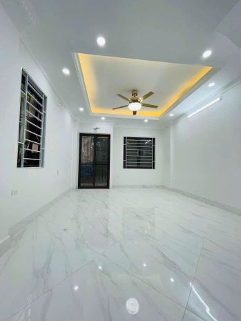 Cc cần cho thuê nhà trương định 5 tầng x 45m2, 4 ngủ, 4 vệ 7296398