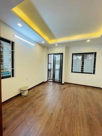 Cc cần cho thuê nhà trương định 5 tầng x 45m2, 4 ngủ, 4 vệ 7296400