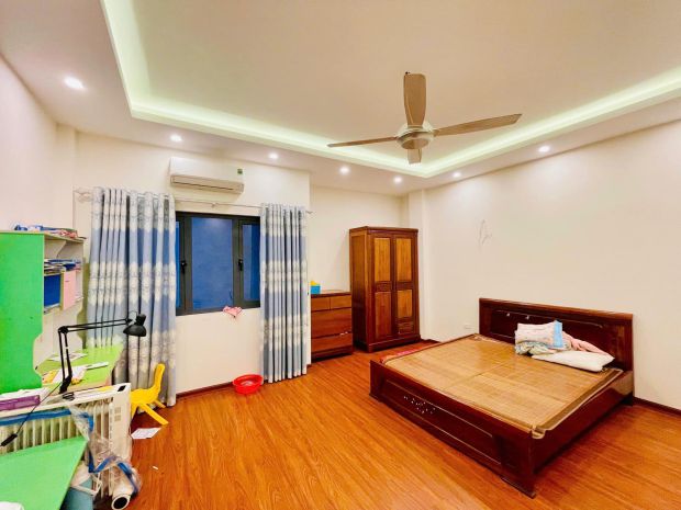 Bán nhà ngọc hà 50m 4 tầng mặt tiền 4,5m 14 tỷ 7300317