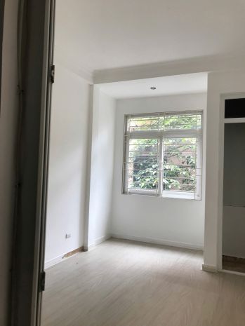 Cho thuê nhà mặt ngõ kd kim mã 5 tầng x 30m2 4 ngủ, 4 wc, 7302358