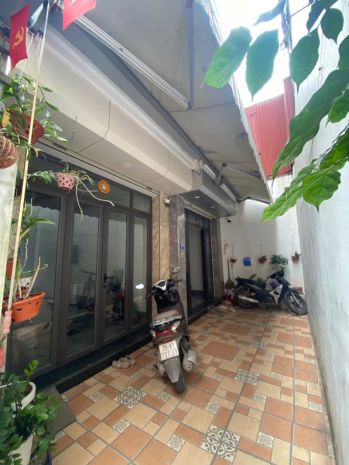 Bán nhà thượng thanh  long biên  nhà 5 tầng  10m ra ô tô 7302752