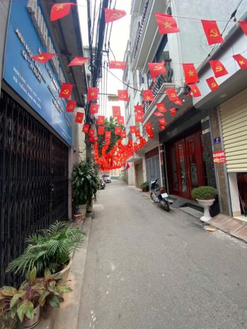 Bán nhà thượng thanh  long biên  nhà 5 tầng  10m ra ô tô 7302754