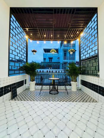 Bán nhà 3, tầng, đẹp,  hxh  84 đường thích minh nguyệt, f2 7304986