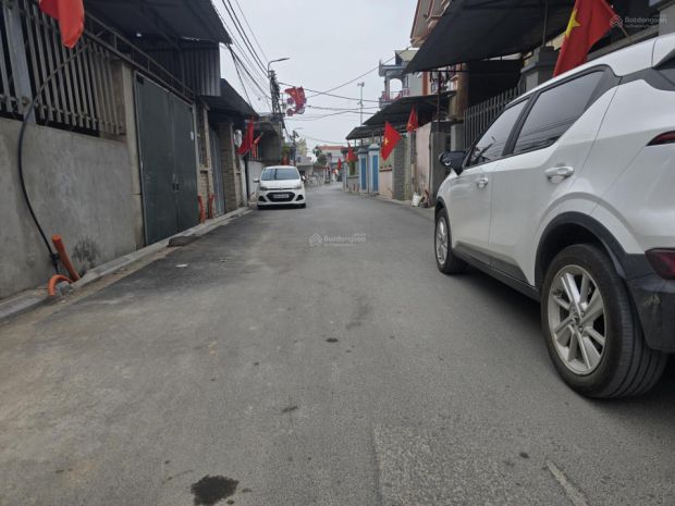 Bán 137.1m2 đất lỗ giao nằm trong lõi kđt đa mục tiêu - 3 ô 7305986