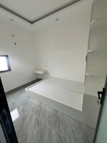 Chỉ 4 tỷ có nhà 2 tầng-2pn-2wc tại phước long b quận 9-ở 7306854