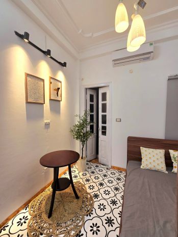 Cho thuê phòng đẹp thoáng sáng ban công cửa sổ 40 chính 7307001