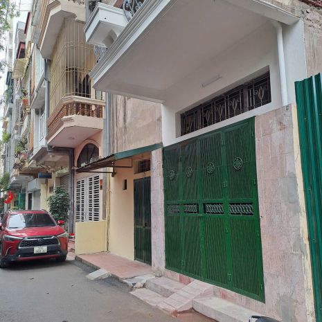 Cho thuê nhà liền kề tại số 24 ngách 35 ngõ 4 phương mai 7308199