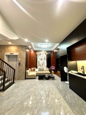 Nhỉnh 9 tỷ - hàng xóm vinhomes riverside 41m2, thang máy, 7308233