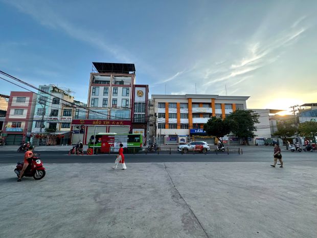 Tin thật 100 bán nhà 97m2 5x20 mặt phố nghĩa phát - 7308741