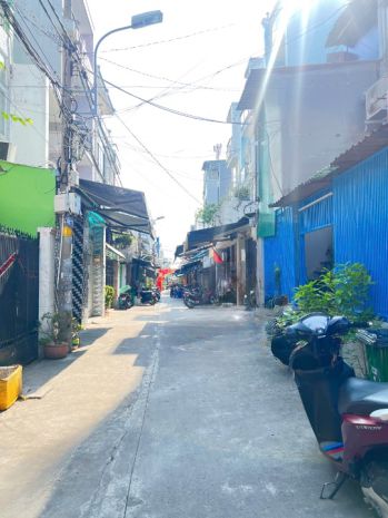 Nhà 4 tầng hẻm xa tải thông hưng phú p10q8. giá: 5.98 tỷ 7309827