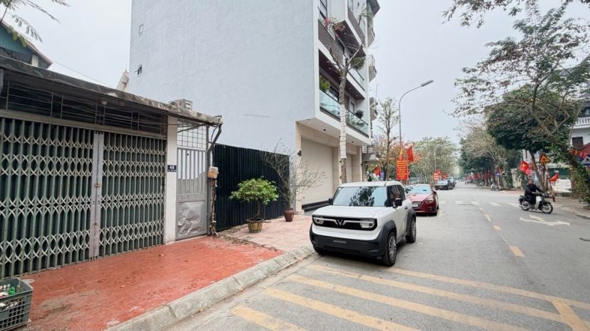 Đất mặt phố giang biên- việt hưng 64m2 - hơn 18 tỷ 7309906