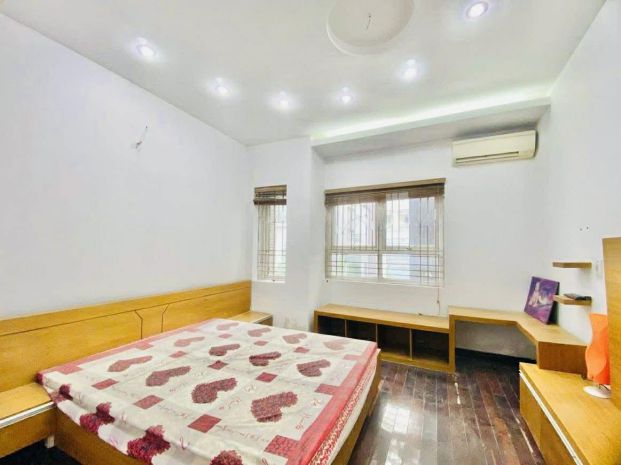 Bán nhà phân lô phố hoàng cầu, đống đa, ngõ ô tô, kinh 7310095