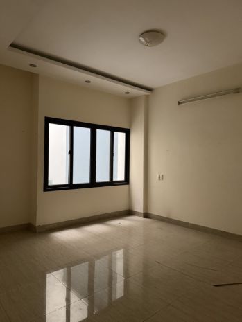 Mặt tiền 30 tháng 4, gần quảng trường, 161m2, 4 tầng kd 7311029