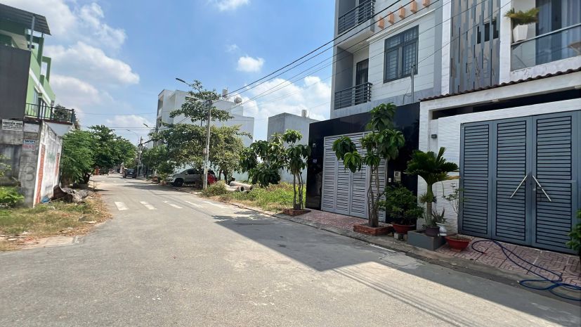 Bán đất kdc sổ hồng ,có sẵn nhà kho trên q9, 104m2 , ngang 7311422