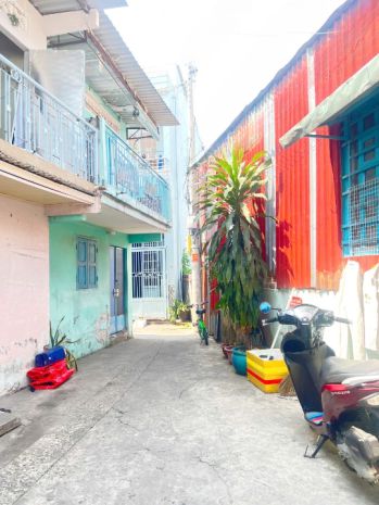 Nhà góc 2 tầng hẻm 23 đường hồ thành biên p4q8. giá: 2.85 tỷ 7312790