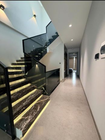 Siêu phẩm 5 tầng ở sướng ngõ ô tô thang máy trung tâm quận 7312894