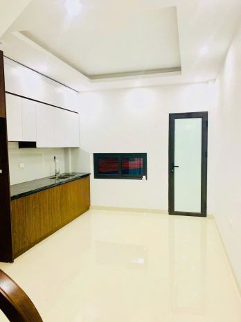 Cc cần bán căn nhà 4 tâng ngay trung tâm hoài đức .
ô tô 7313387