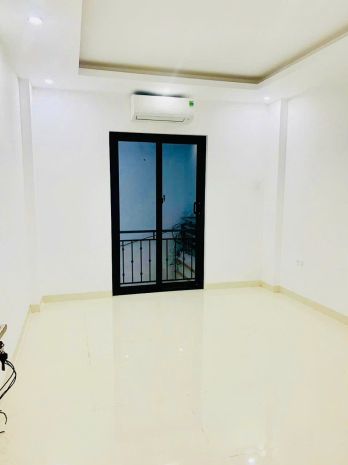 Cc cần bán căn nhà 4 tâng ngay trung tâm hoài đức .
ô tô 7313388