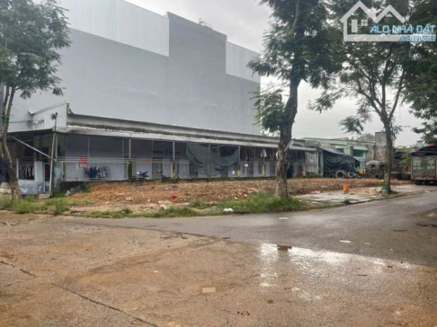 Lô góc 2 mặt tiền lê công kiều  thanh vinh 12, vị trí 7313790