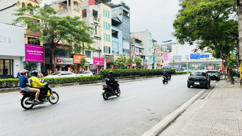 Nhà mặt phố nguyễn văn cừ, mặt tiền 13m, nở hậu, dòng tiền 7319260